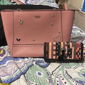 Pretty pink guess purse. Used once. Extremely clean inside and out. Gorgeous